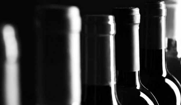 Conoce la clasificación de las botellas de vino según su forma y tamaño